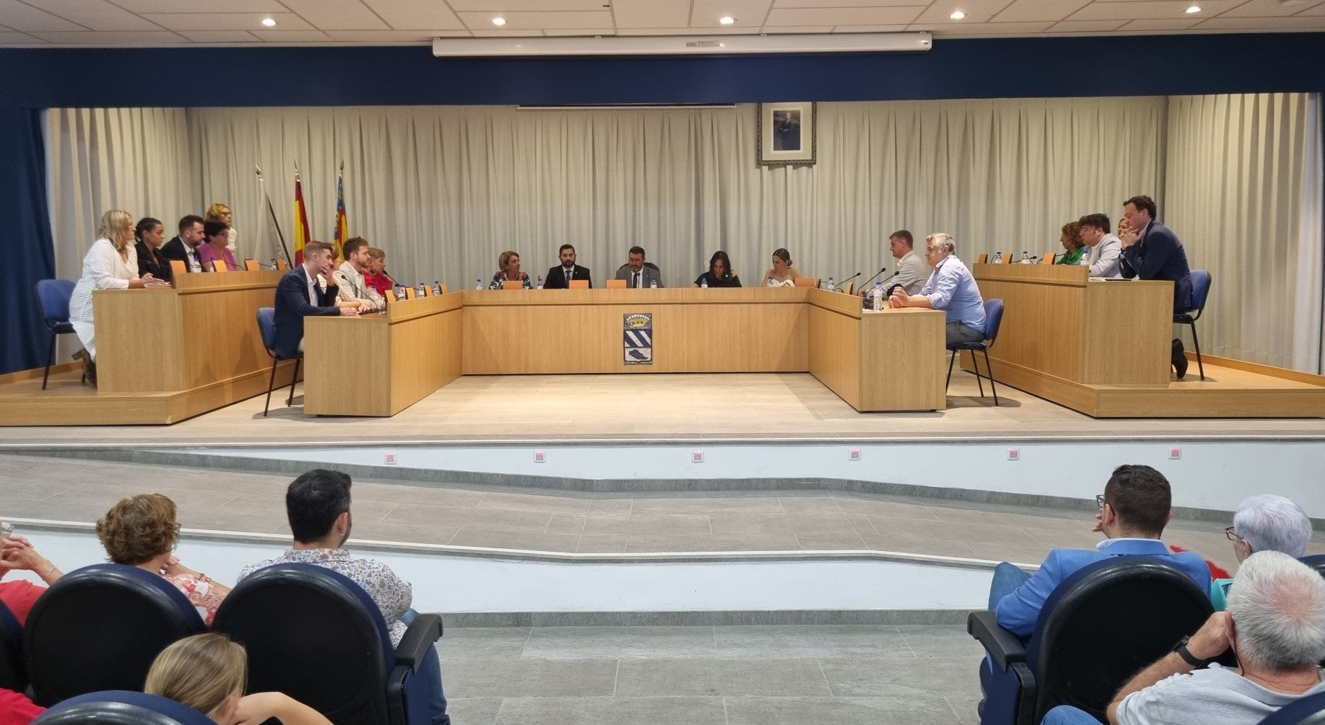 Falomir congela su sueldo y el de los concejales liberados con dedicación exclusiva Falomir congela su sueldo y el de los concejales liberados con dedicación exclusiva