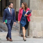 Pere Aragonès i Laura Vilagrà abans d'entrar a la reunió del Consell Executiu