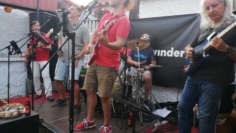 M&uacute;sica en directo en la caseta La Voltereta
