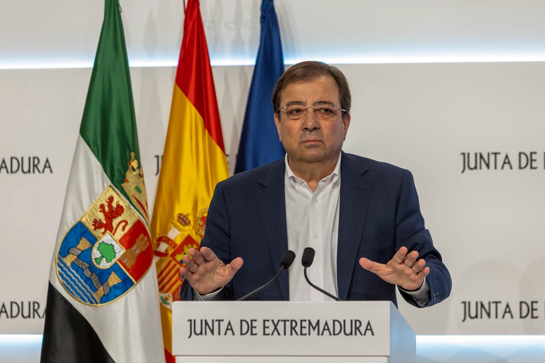Vara anuncia que se presentará a la investidura: "Se está utilizando Extremadura como laboratorio" Vara anuncia que se presentará a la investidura: "Se está utilizando Extremadura como laboratorio"