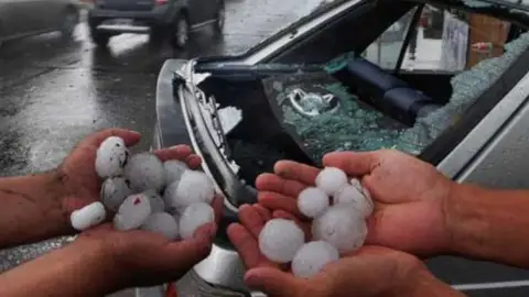 Luna rota por efecto del granizo Luna rota por efecto del granizo
