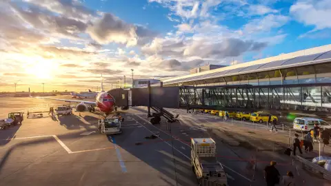 Els aeroports tindran una elevada activitat aquests mesos d’estiu Els aeroports tindran una elevada activitat aquests mesos d’estiu