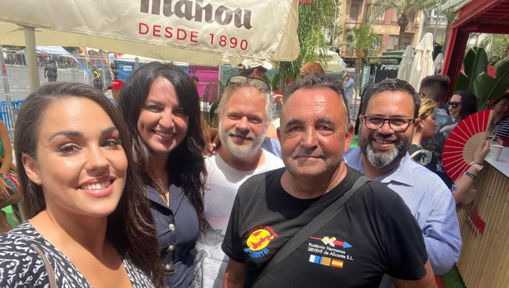 Pedro Luis Sirvent con los compañeros de Onda Cero Alicante