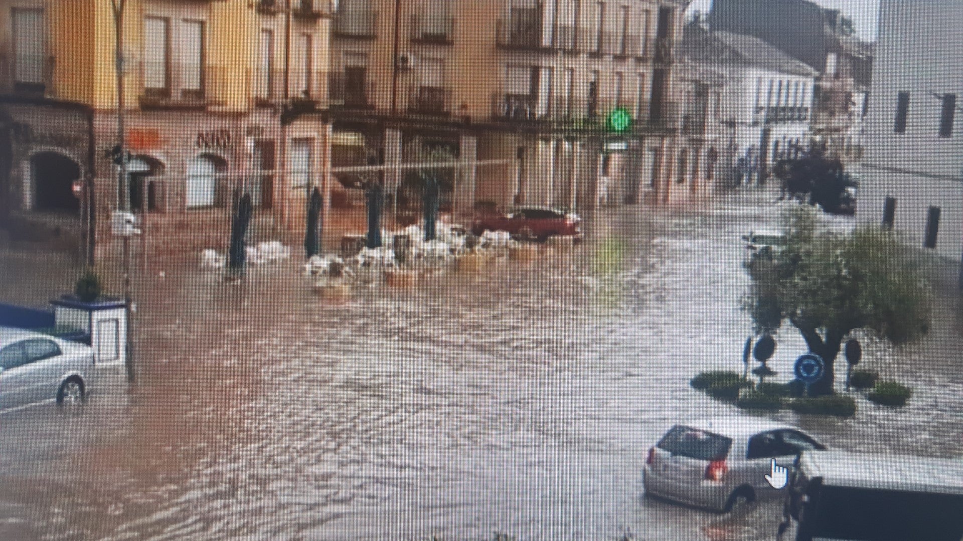 Una fuerte tormenta provoca inundaciones en Herencia, dejando también anegadas hectáreas de viñedo Una fuerte tormenta provoca inundaciones en Herencia, dejando también anegadas hectáreas de viñedo