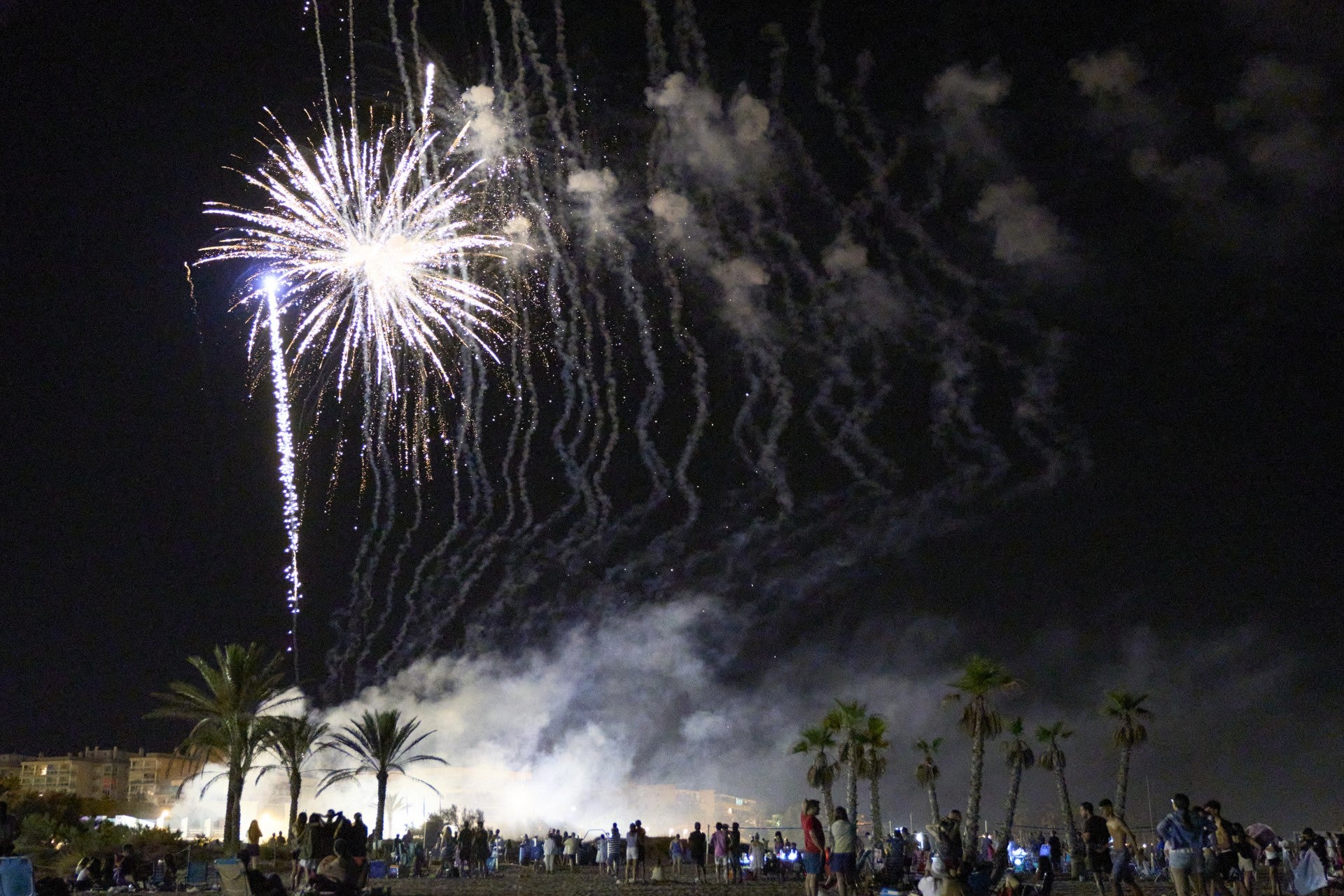 Canet d´en Berenguer se prepara para celebrar San Joan y San Pere Canet d´en Berenguer se prepara para celebrar San Joan y San Pere
