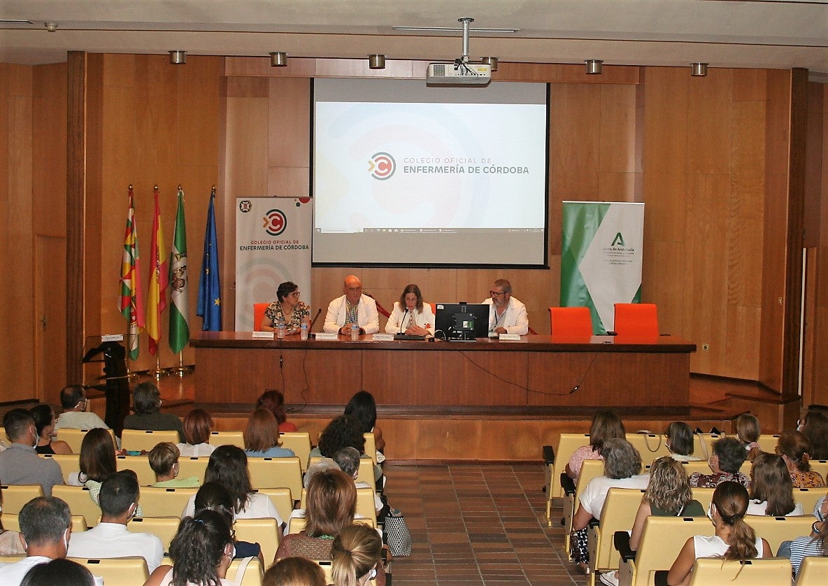 Las enfermeras geriátricas deben formar parte de los programas de cuidados de los mayores cordobeses Las enfermeras geriátricas deben formar parte de los programas de cuidados de los mayores cordobeses