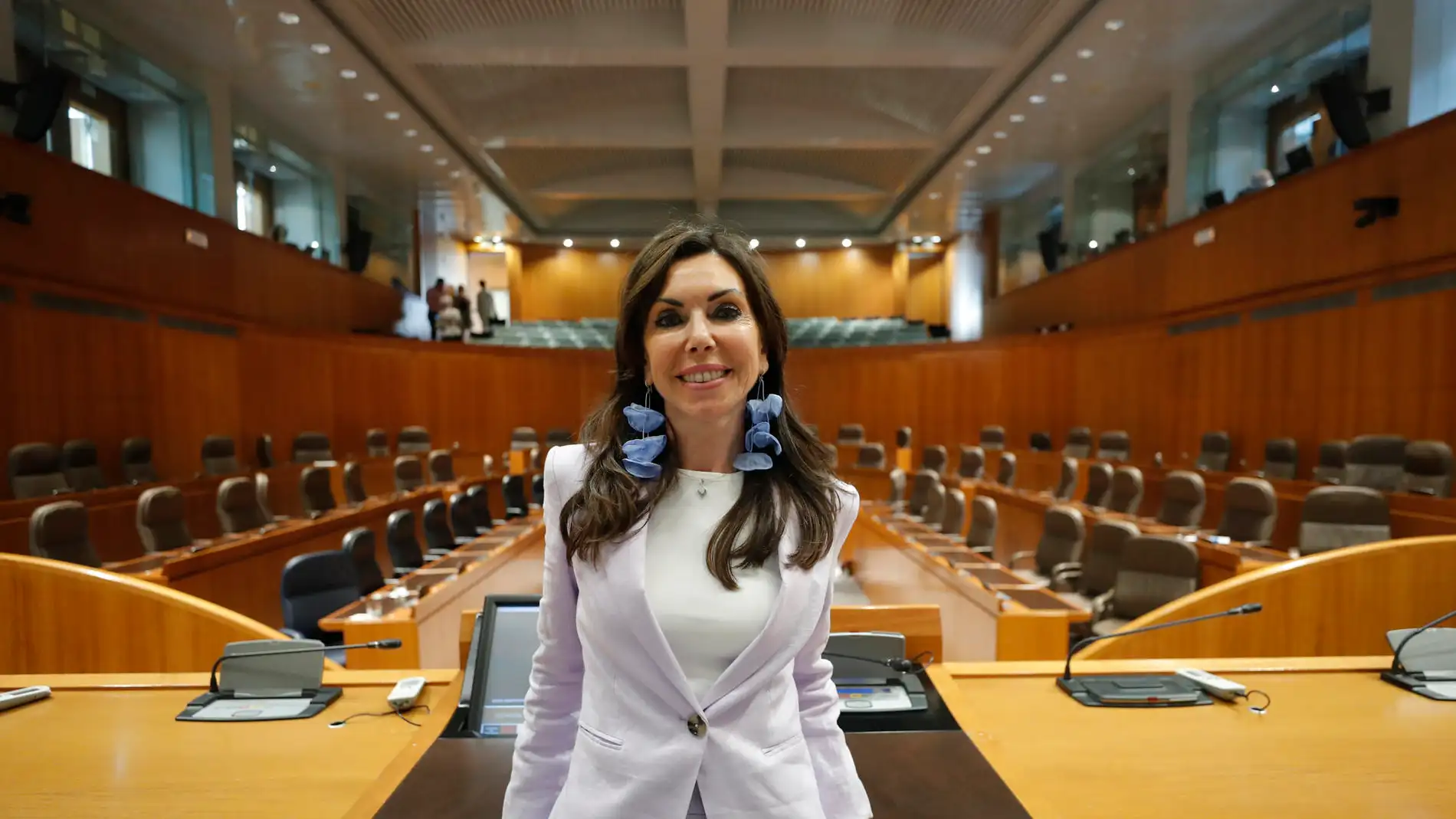 Así es Marta Fernández, la diputada de Vox que presidirá las Cortes de Aragón