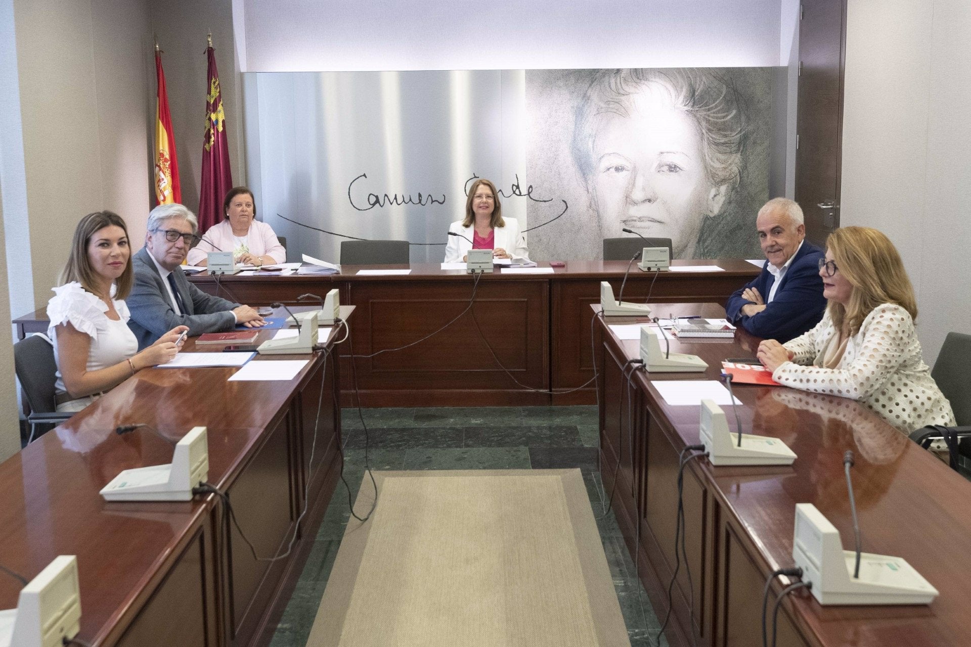 La presidenta de la Asamblea propondrá un candidato para presidir la Comunidad el miércoles 28 de junio La presidenta de la Asamblea propondrá un candidato para presidir la Comunidad el miércoles 28 de junio