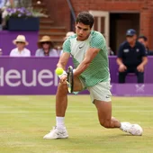 Alcaraz luchará este domingo por su primera corona en Queen's Alcaraz luchará este domingo por su primera corona en Queen's