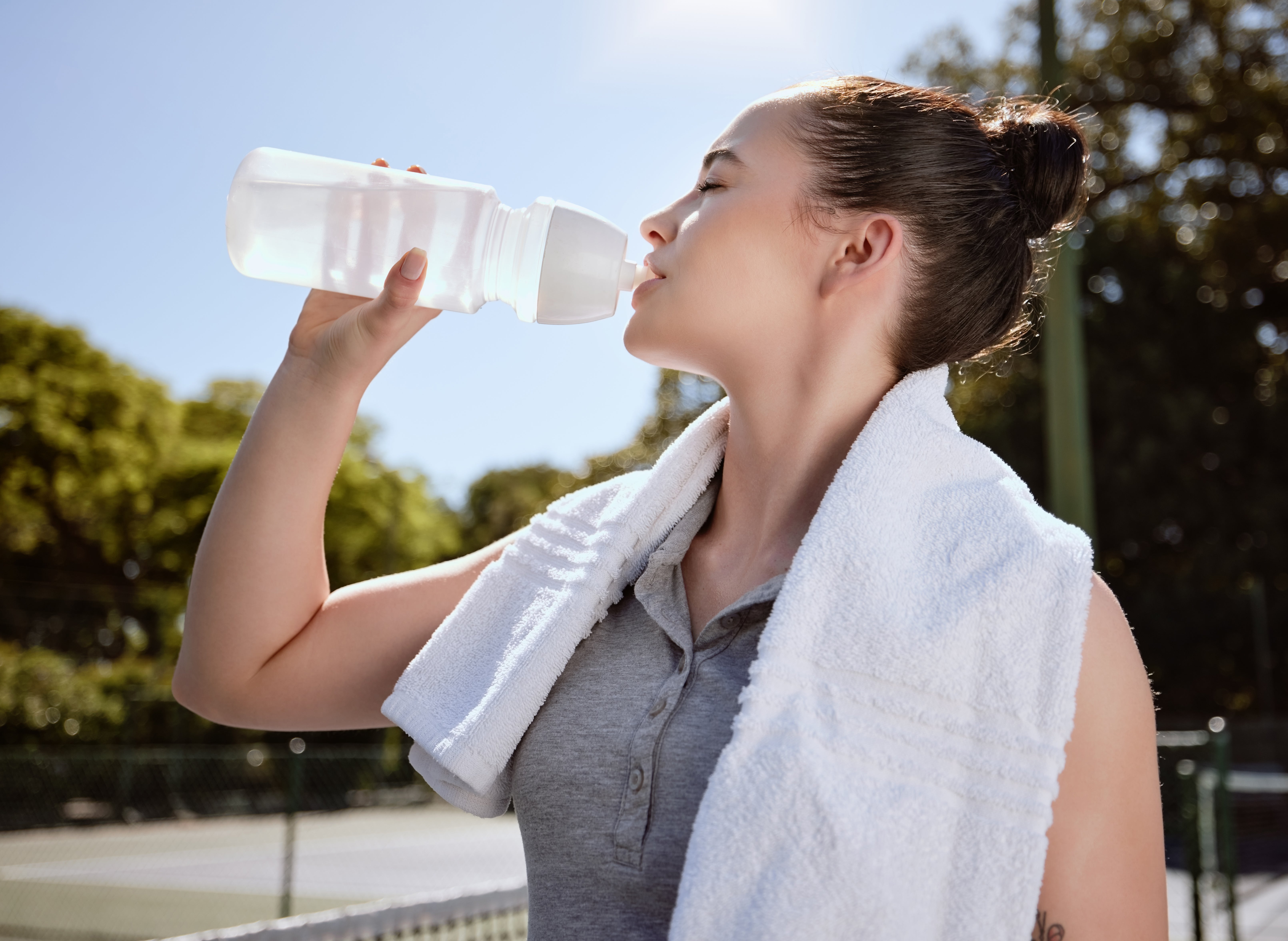 Los riesgos de tomar agua fría después de hacer deporte en verano, según un experto Los riesgos de tomar agua fría después de hacer deporte en verano, según un experto