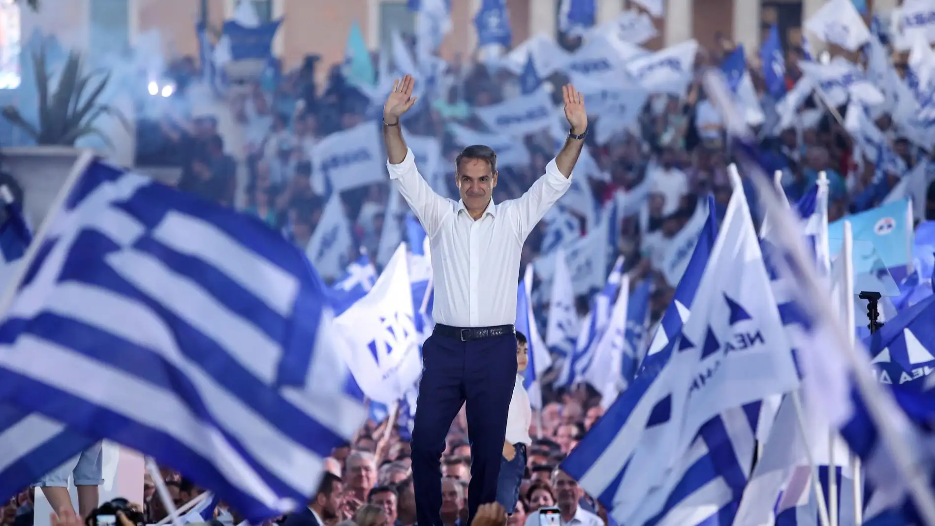 El conservador Mitsotakis logra la mayoría absoluta en Grecia