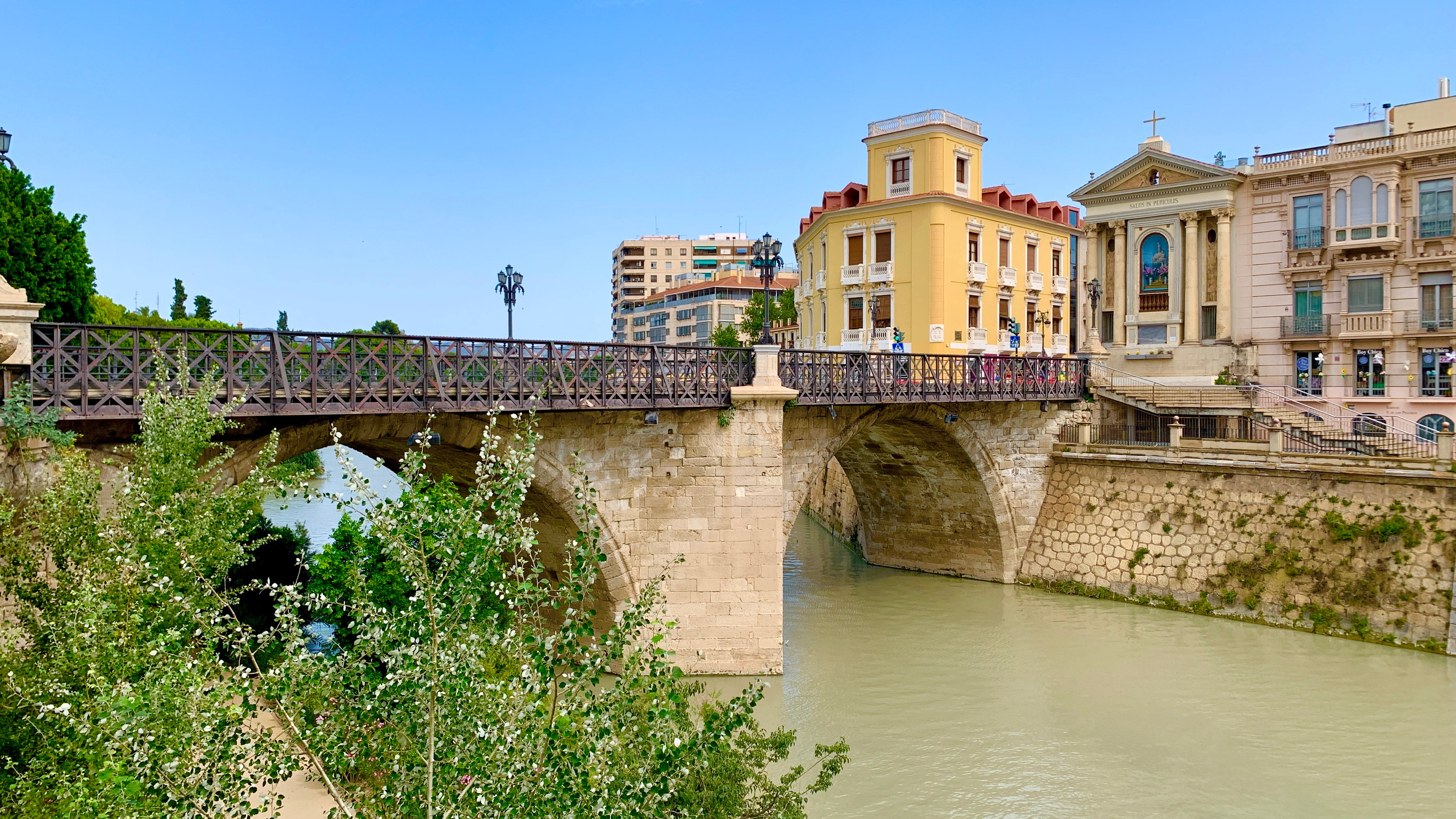 El Ayuntamiento de Murcia permite definitivamente el paso de vehículos por el Puente Viejo El Ayuntamiento de Murcia permite definitivamente el paso de vehículos por el Puente Viejo