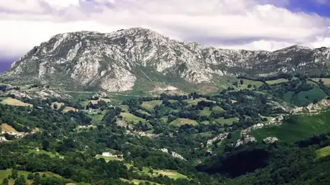 Bimenes entama les actividaes de la Selmana pola Oficialidá del Asturianu Bimenes entama les actividaes de la Selmana pola Oficialidá del Asturianu