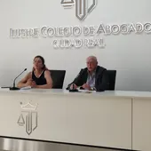 Ana Julia Sanz y Cipriano Arteche durante la rueda de prensa Ana Julia Sanz y Cipriano Arteche durante la rueda de prensa