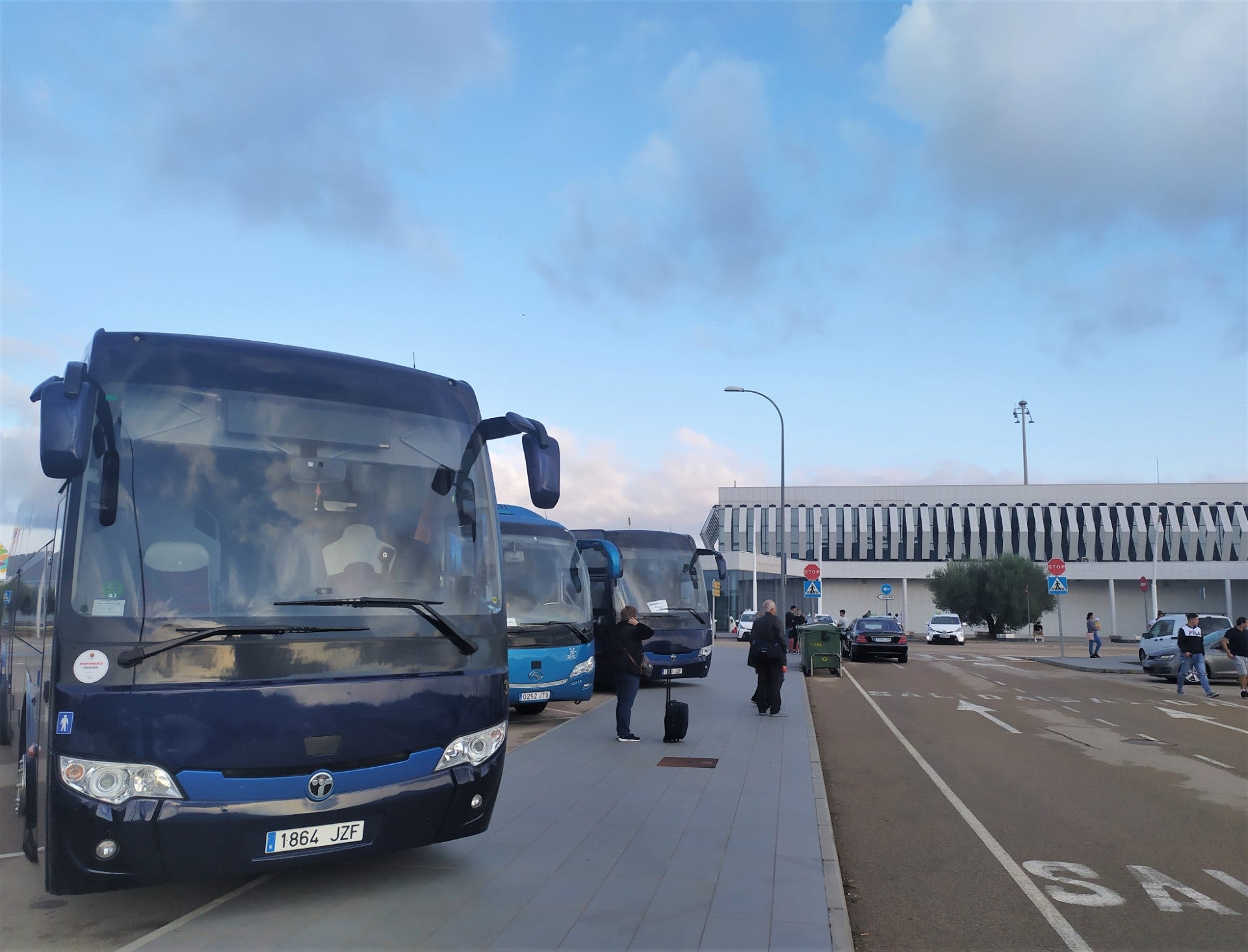 El aeropuerto de Castellón conectará autobuses con Valencia durante julio y agosto El aeropuerto de Castellón conectará autobuses con Valencia durante julio y agosto
