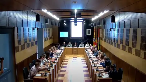 Se ha celebrado el primer pleno del Ayuntamiento de Huesca. Se ha celebrado el primer pleno del Ayuntamiento de Huesca.