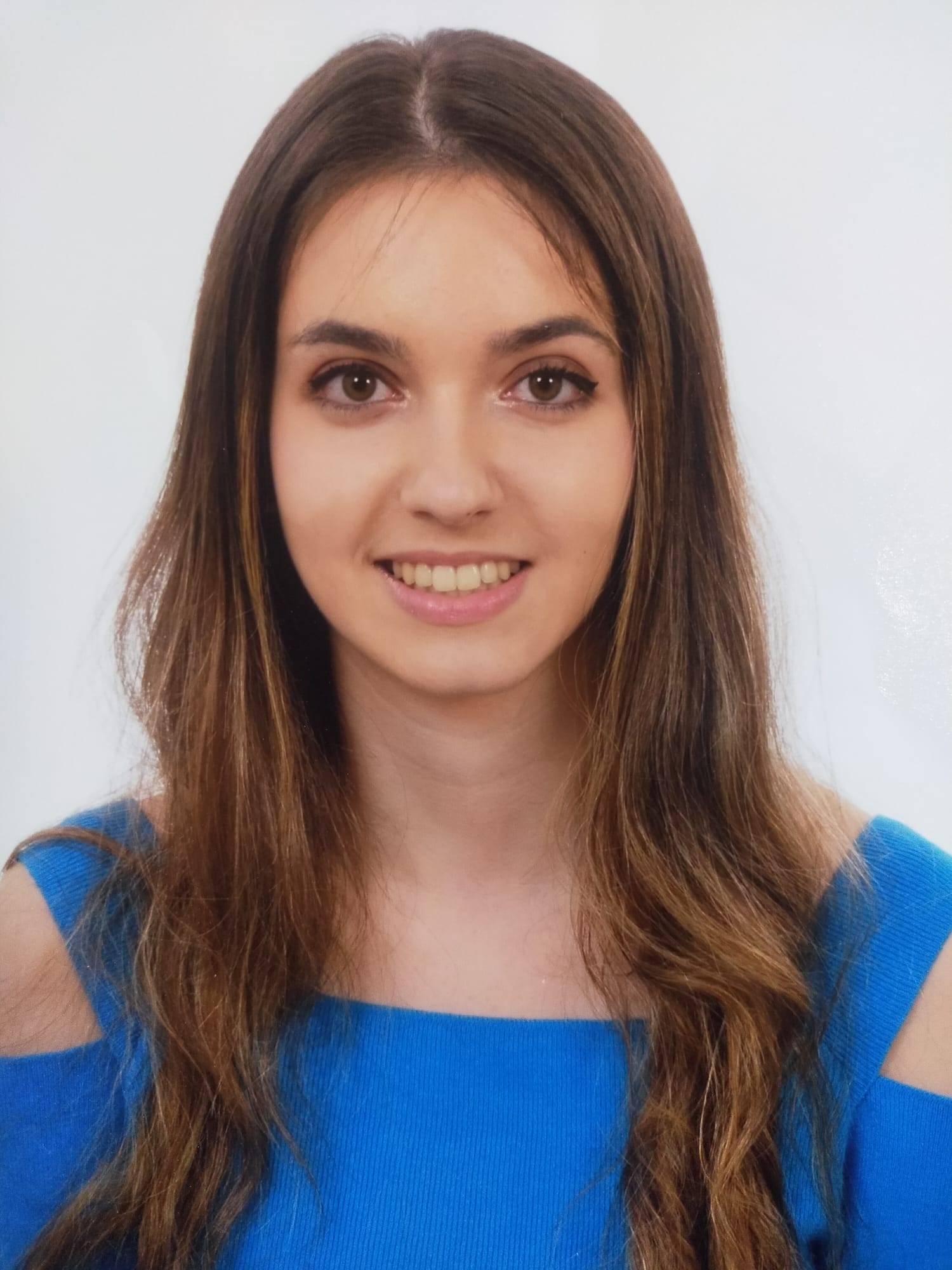 Ángela Sánchez, la mejor de la EvAU en la provincia de Ciudad Real: "Me quedé impactada, no me esperaba una nota tan alta (13,95)" Ángela Sánchez, la mejor de la EvAU en la provincia de Ciudad Real: "Me quedé impactada, no me esperaba una nota tan alta (13,95)"