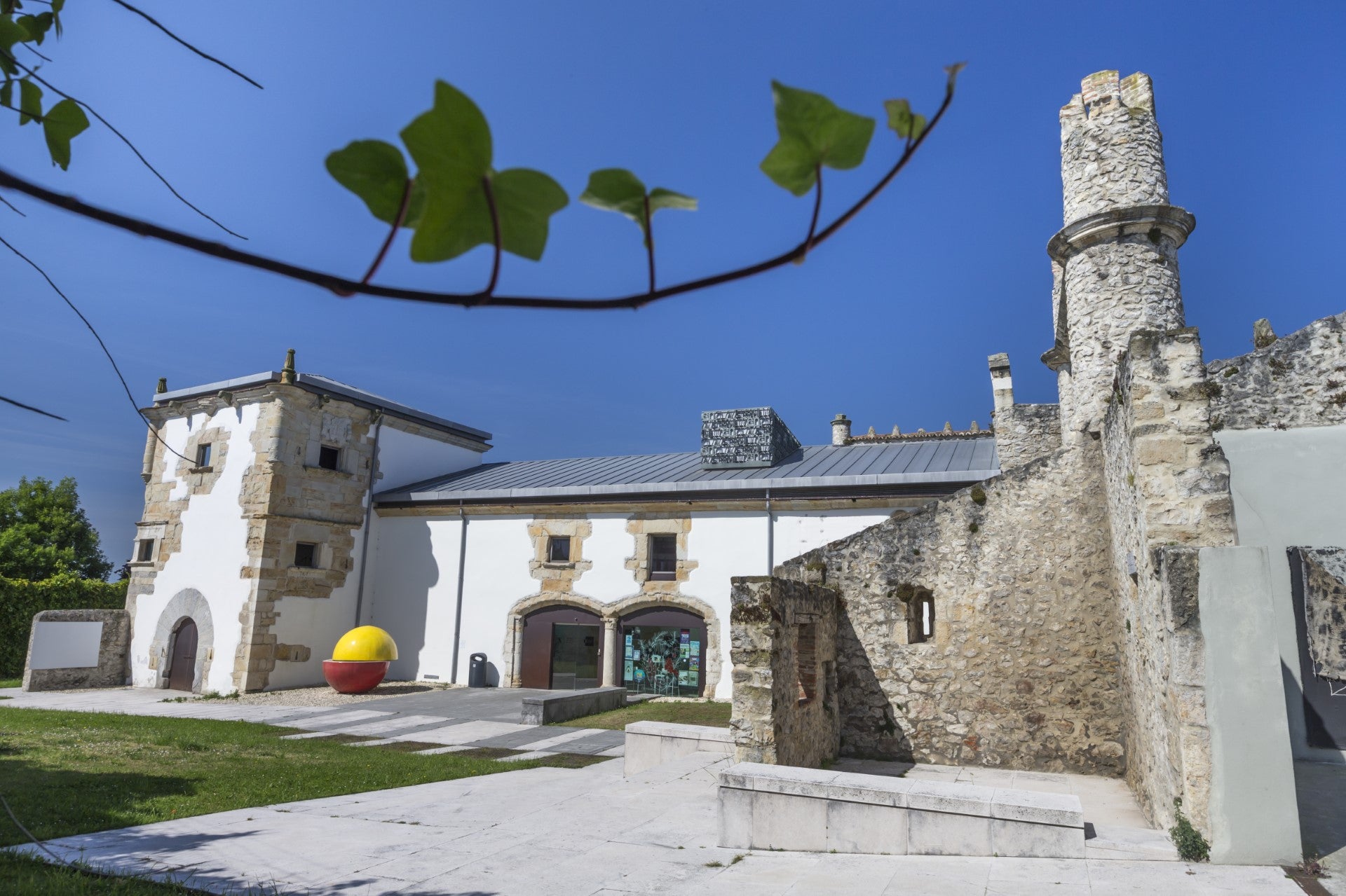 Una película que se rodará en Cantabria abre su casting este viernes: se buscan chicos árabes de 18 a 30 años Una película que se rodará en Cantabria abre su casting este viernes: se buscan chicos árabes de 18 a 30 años