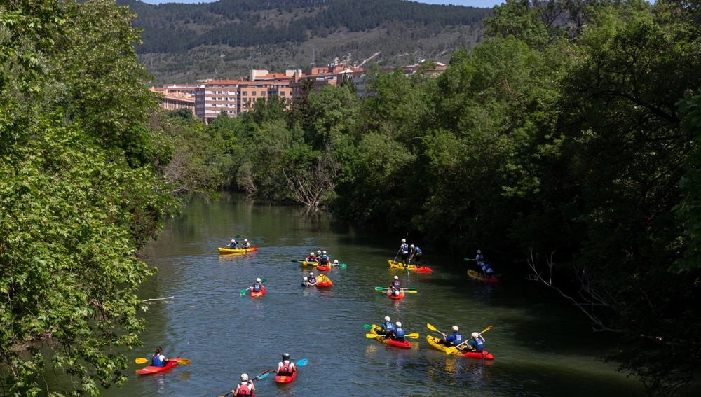 Kayak en el río Arga Kayak en el río Arga