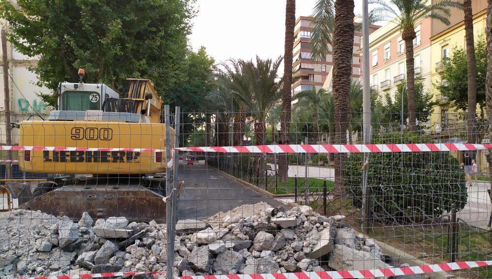 También obras en Paseo Gadea 