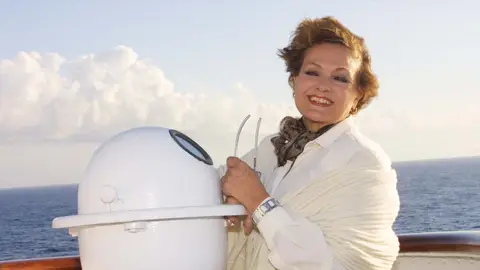 Carmen Sevilla La multipantalla de Borja Terán: homenaje a Carmen Sevilla