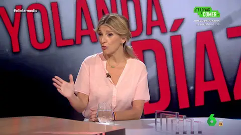 Yolanda Díaz: "Frente a la guerra de sexos del matón de Abascal que compra Feijóo, el feminismo da derechos a hombres y mujeres" Yolanda Díaz: "Frente a la guerra de sexos del matón de Abascal que compra Feijóo, el feminismo da derechos a hombres y mujeres"