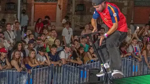Guifré Obradors: "voy más en patinete que a pie" Guifré Obradors: "voy más en patinete que a pie"