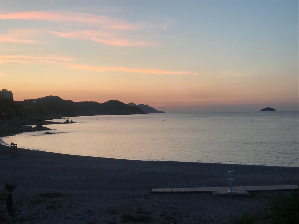 Cielos despejados y temperaturas sin cambios en la Marina Baixa Cielos despejados y temperaturas sin cambios en la Marina Baixa