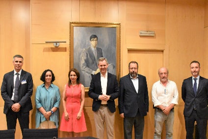 José Miñones constata el avance del Plan de Implantación de Protonterapia en el SNS José Miñones constata el avance del Plan de Implantación de Protonterapia en el SNS