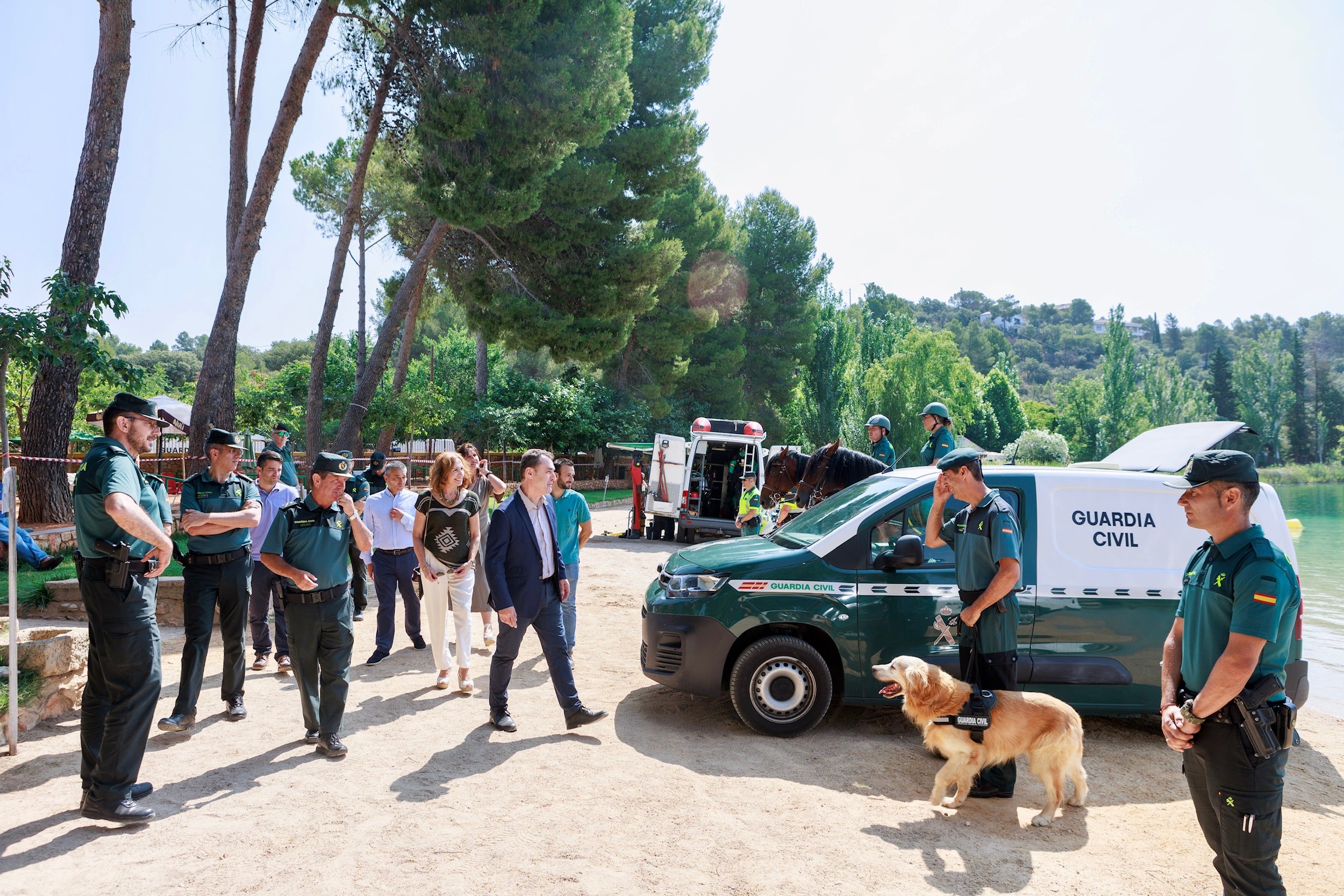 Tierraseca visita el dispositivo de seguridad de las Lagunas de Ruidera, que estará activado hasta 17 de septiembre Tierraseca visita el dispositivo de seguridad de las Lagunas de Ruidera, que estará activado hasta 17 de septiembre