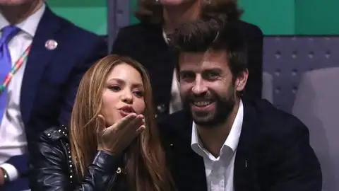 Shakira y Gerard Piqué, juntos en una imagen de archivo Las indirectas de Shakira a Piqué en su nuevo vídeo: fuera de su hábitat y en un basurero rodeada de ratas