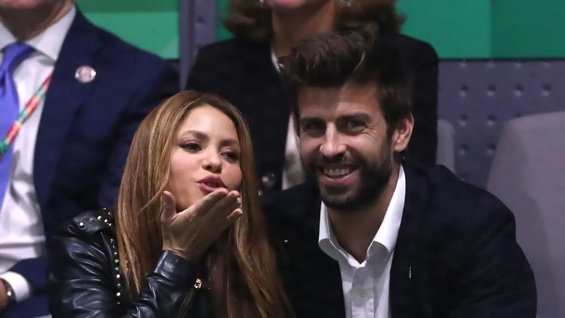 Las indirectas de Shakira a Piqué en su nuevo vídeo: fuera de su hábitat y en un basurero rodeada de ratas