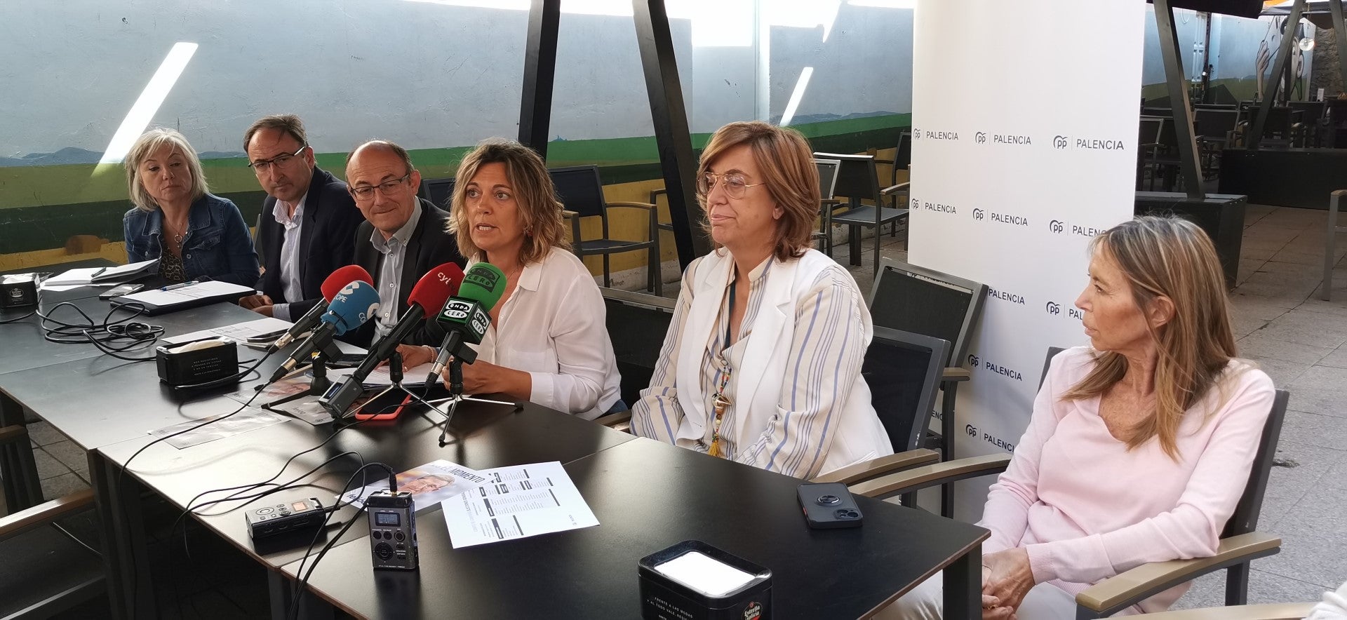 El PP afirma que "es el momento de que los palentinos no quieran más sanchismo" El PP afirma que "es el momento de que los palentinos no quieran más sanchismo"