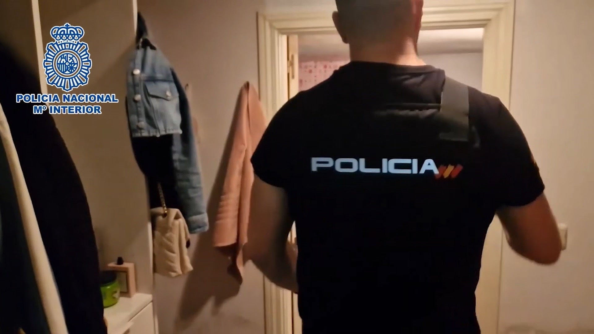 La Policía desarticula una organización que obligaba a prostituirse a seis mujeres en Leganés y Móstoles La Policía desarticula una organización que obligaba a prostituirse a seis mujeres en Leganés y Móstoles