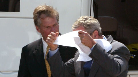 George Bush con un pa&ntilde;uelo de tela