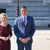 La presidenta de la Comisión Europea, Ursula von der Leyen y el presidente del Gobierno, Pedro Sánchez