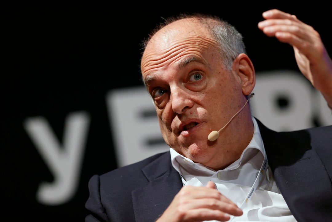 Javier Tebas vuelve a hablar del nuevo Mestalla y de Peter Lim Javier Tebas vuelve a hablar del nuevo Mestalla y de Peter Lim