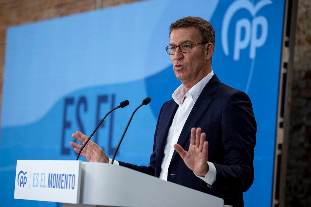 Encuestas electorales: Feijóo lograría casi 50 escaños más que Pedro Sánchez Encuestas electorales: Feijóo lograría casi 50 escaños más que Pedro Sánchez