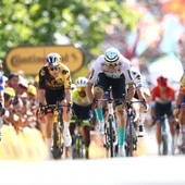 Philipsen se lleva la tercera etapa al sprint Philipsen se lleva la tercera etapa al sprint