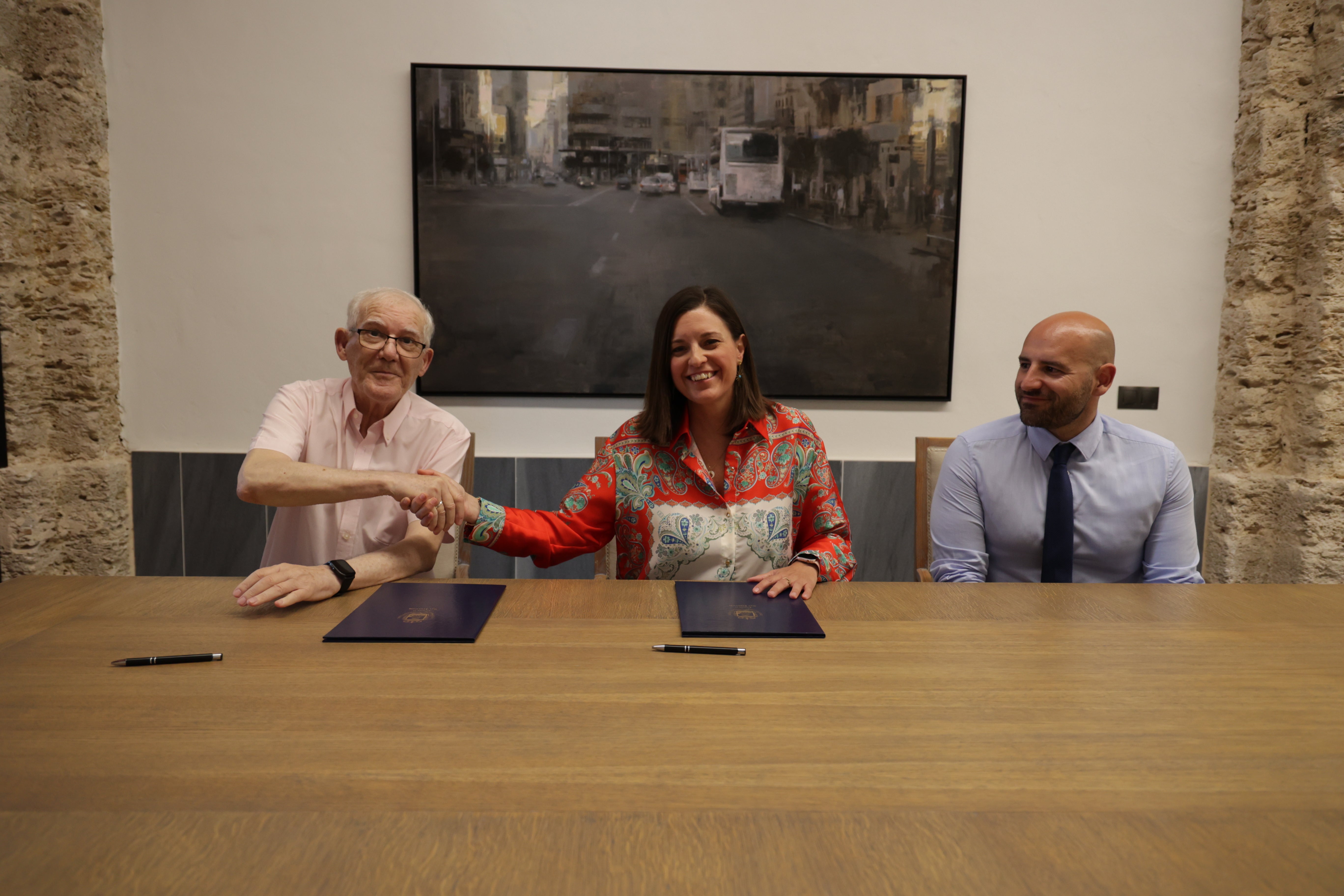 El Ayuntamiento de San Fernando y 'Esteros y Salinas' renuevan su compromiso de colaboración El Ayuntamiento de San Fernando y 'Esteros y Salinas' renuevan su compromiso de colaboración