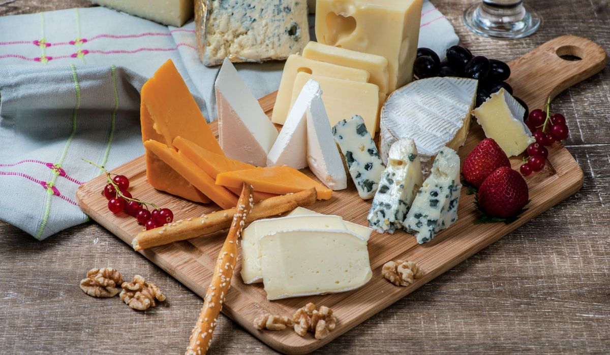 Quesos franceses: Brie, Roquefort, Camembert... Quesos franceses: Brie, Roquefort, Camembert...
