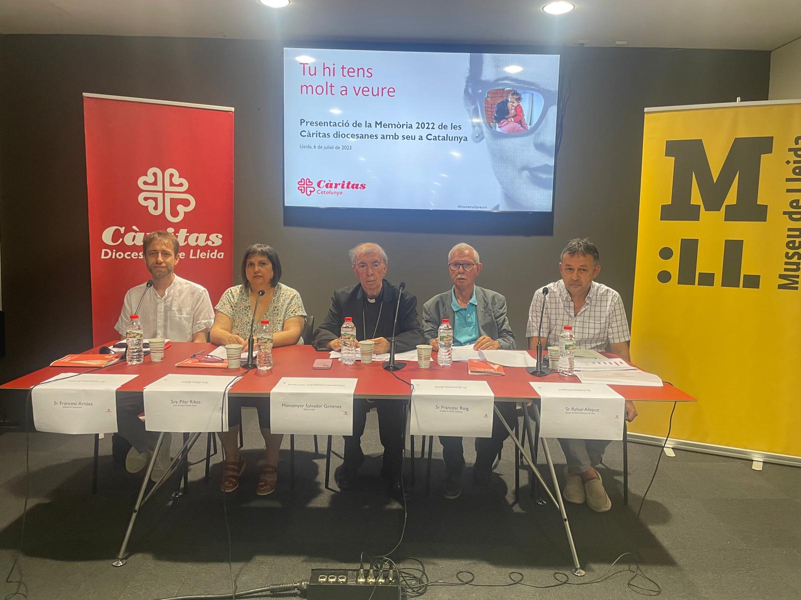 Càrites Catalunya alerta que la pobresa s’ha cronificat en la població catalana arran de la pandèmia Càrites Catalunya alerta que la pobresa s’ha cronificat en la població catalana arran de la pandèmia