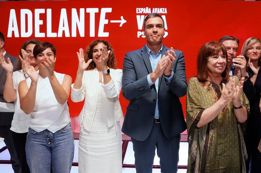 El PSOE se atribuye en su programa el logro del "fin a los grandes desafíos independentistas" El PSOE se atribuye en su programa el logro del "fin a los grandes desafíos independentistas"