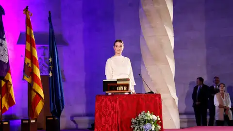 La líder regional del Partido Popular, Margarita Prohens, toma posesión de la presidencia del Govern. La líder regional del Partido Popular, Margarita Prohens, toma posesión de la presidencia del Govern.