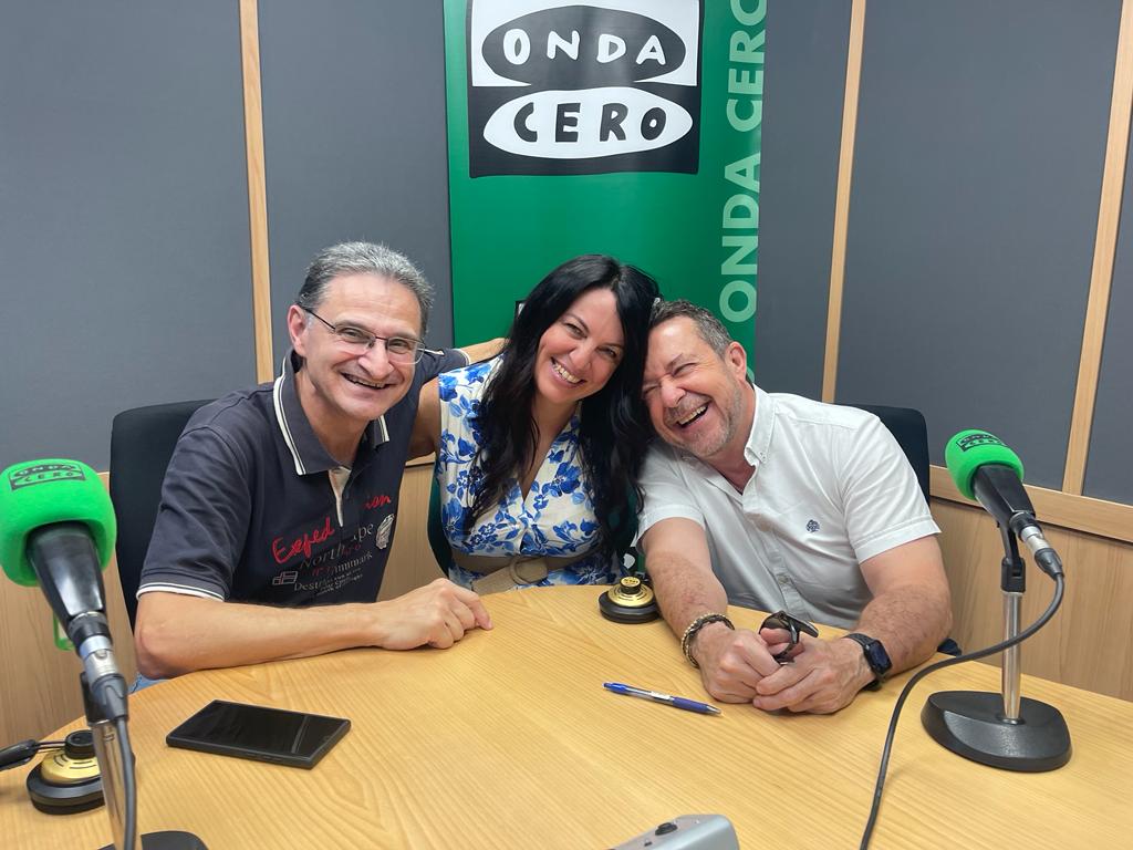 ¿Cómo sobrevivir al verano en pareja en Alicante? Según Rafa Pacheco lo mejor es juntos pero no revueltos ¿Cómo sobrevivir al verano en pareja en Alicante? Según Rafa Pacheco lo mejor es juntos pero no revueltos