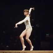 La gimnasta rumana, Nadia Comaneci, durante un ejercicio La gimnasta rumana, Nadia Comaneci, durante un ejercicio