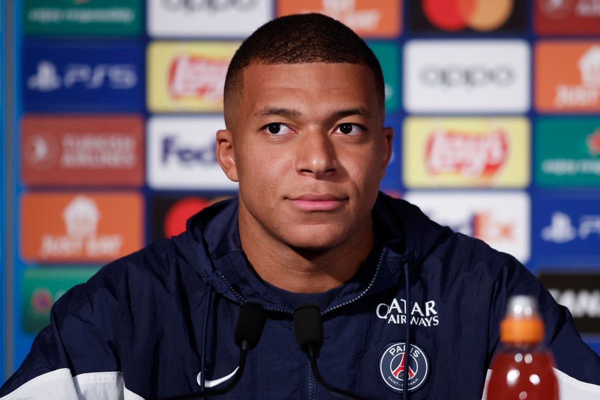 Kylian Mbappé, sobre el Balón de Oro: "Jugar en el PSG no ayuda mucho" Kylian Mbappé, sobre el Balón de Oro: "Jugar en el PSG no ayuda mucho"