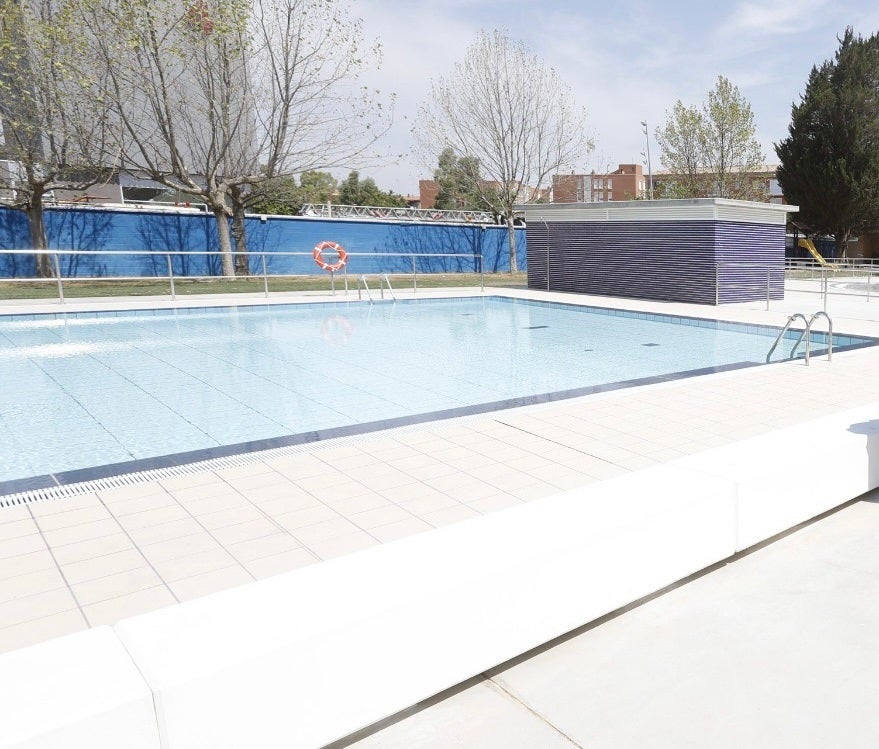Muere ahogado un niño en una piscina municipal de Zaragoza Muere ahogado un niño en una piscina municipal de Zaragoza