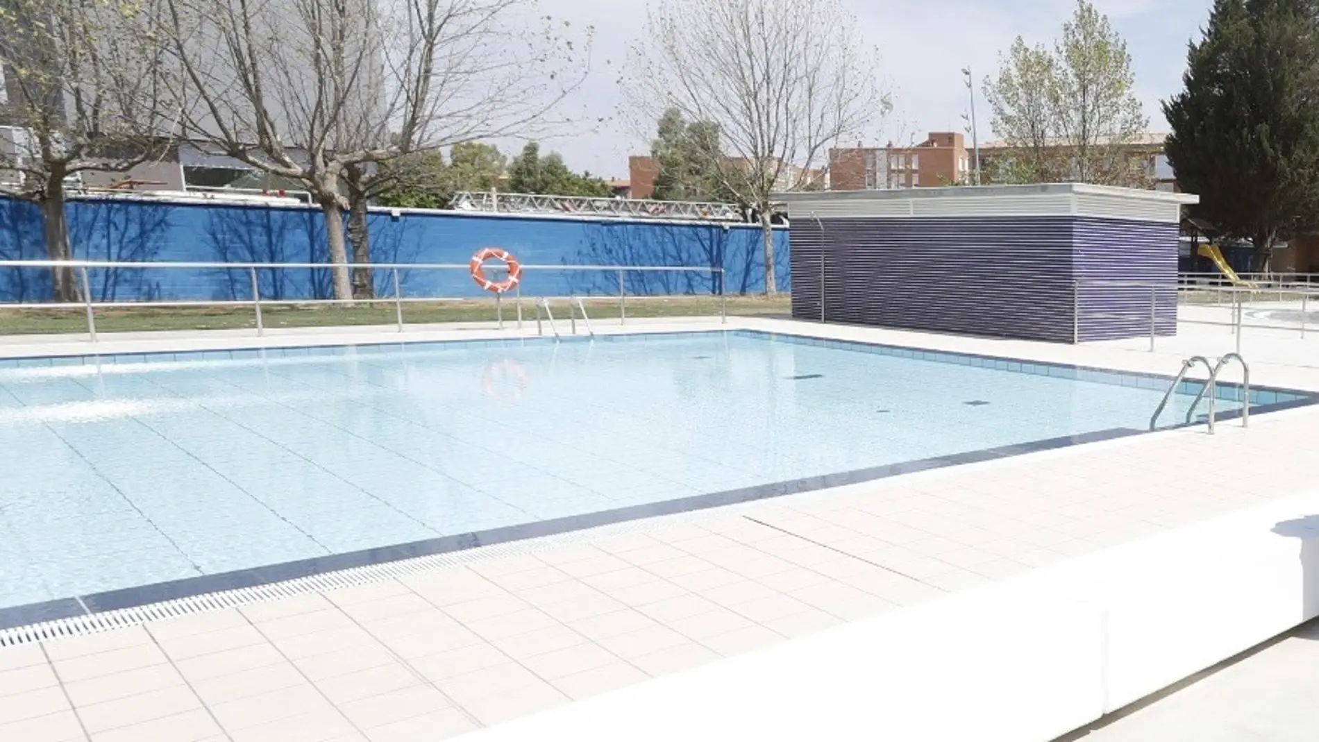  Muere ahogado un niño en una piscina municipal de Zaragoza