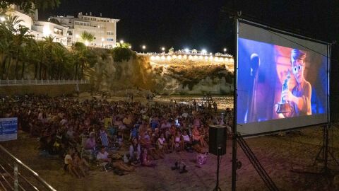 'Cine en la playa', una de las actividades de la programaci&oacute;n cultural del verano de Benidorm.